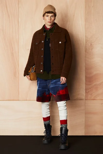 Look 19
